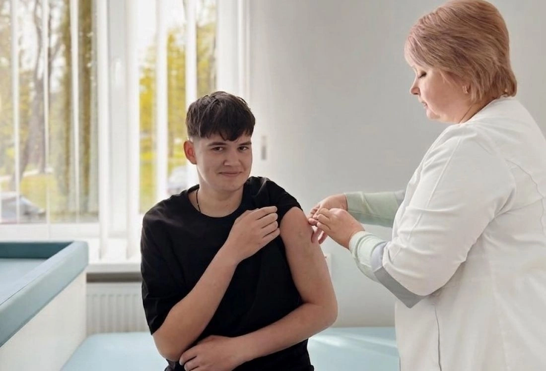 Сертифікат у басейн за вакцинацію: як у Чорткові стимулюють імунізацію дітей
