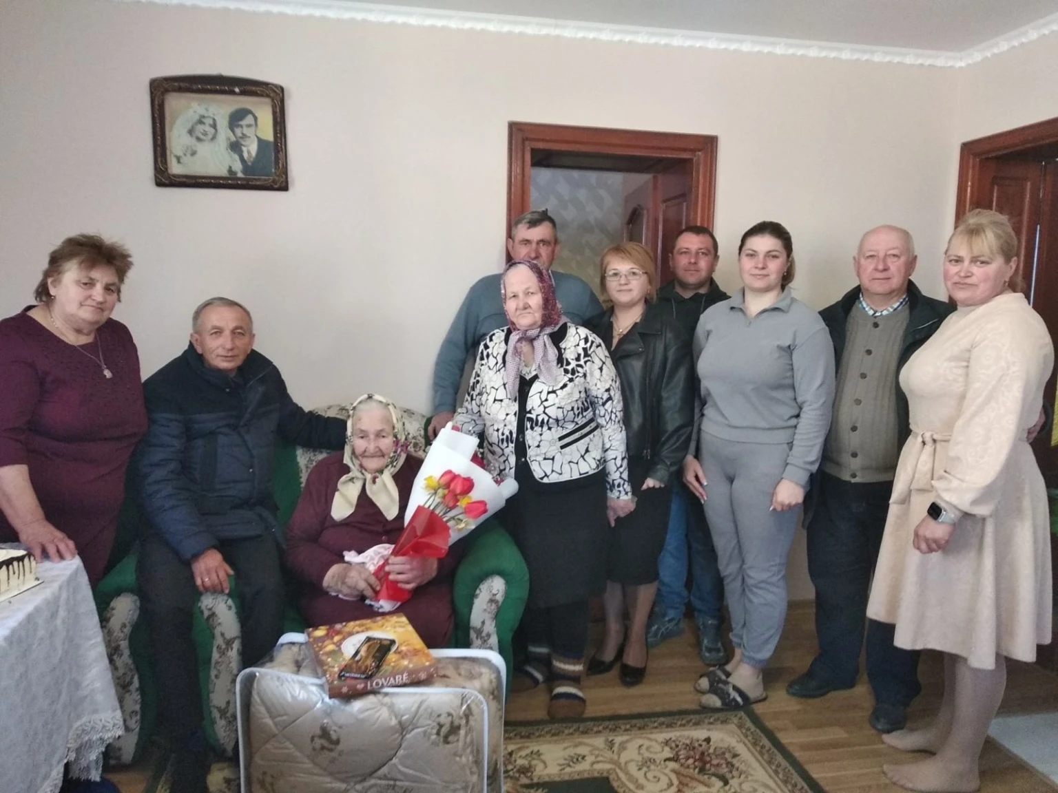 Столітній життєвий шлях: у селі Лосяч привітали поважну ювілярку