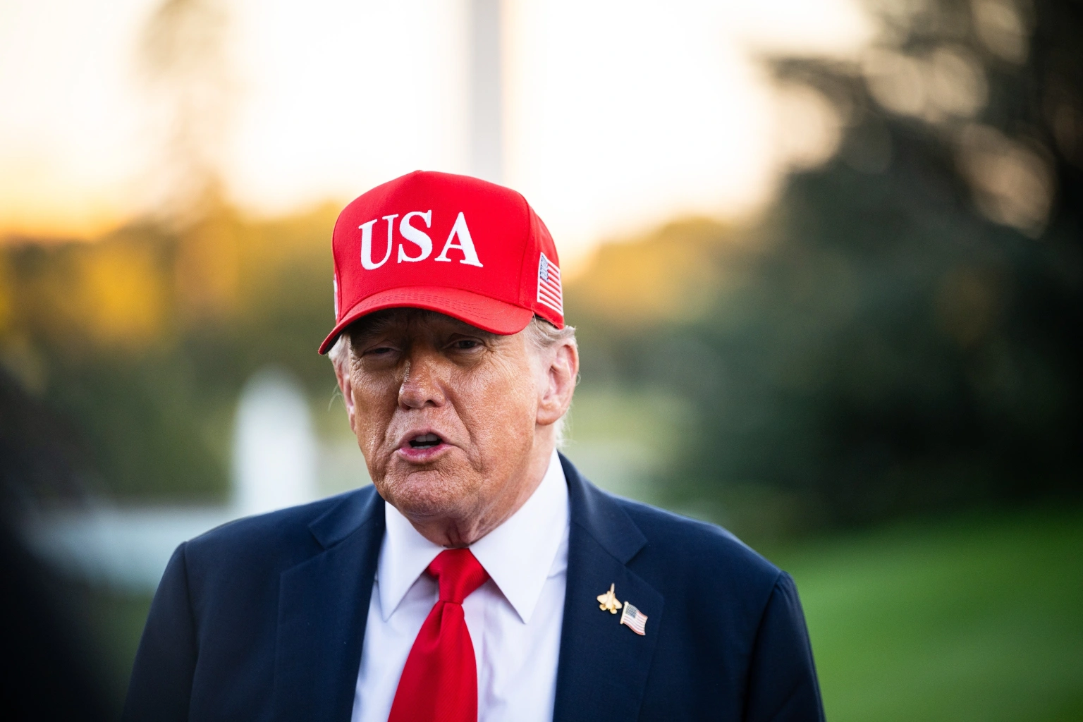 Трамп оголосив про 25-відсоткові мита на європейські авто через порушення торговельних умов