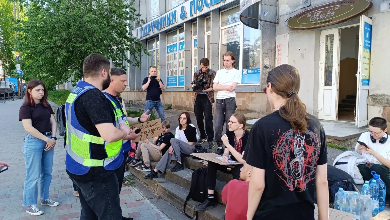 Поліція зупинила несанкціонований мітинг під Тернопільською ОВА