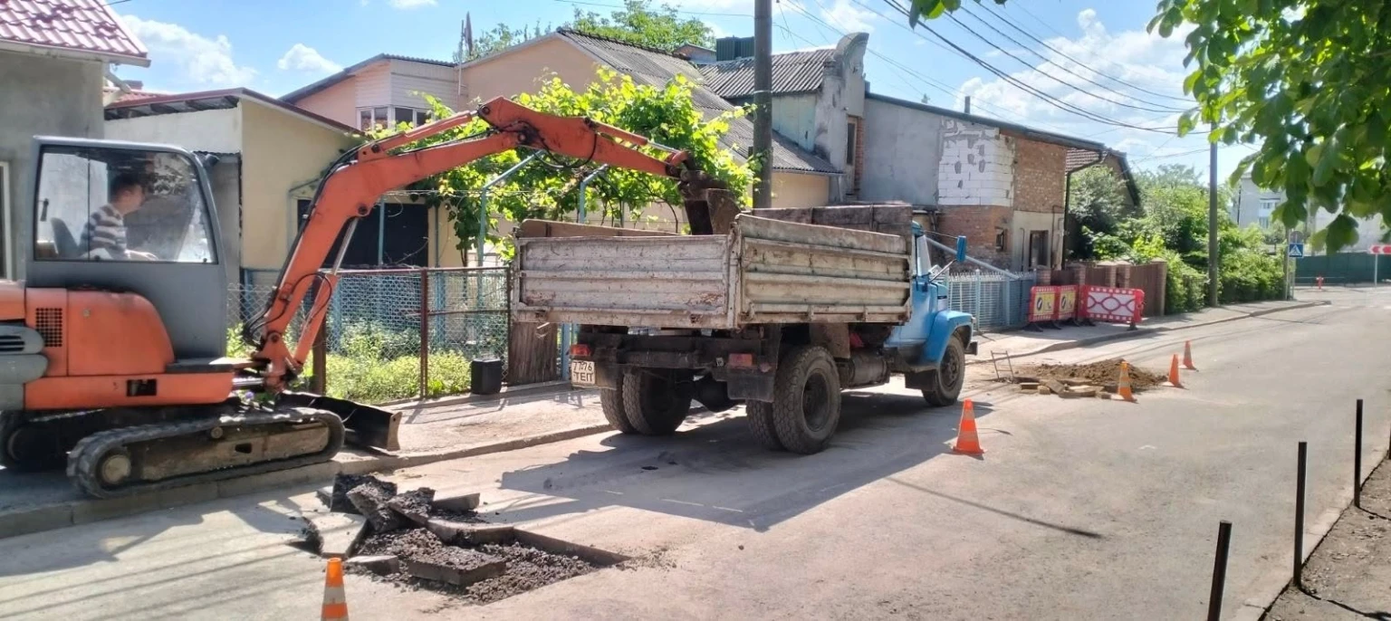 У Чорткові модернізували водопровід на вулиці Йосифа Сліпого
