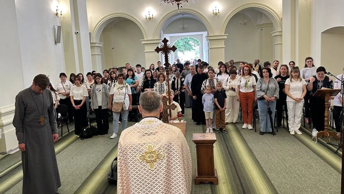 Родини духовенства Тернопільщини здійснили першу пішу прощу до Зарваниці