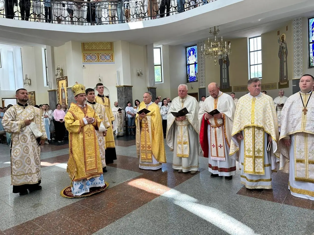 Родини духовенства Тернопільщини здійснили першу пішу прощу до Зарваниці
