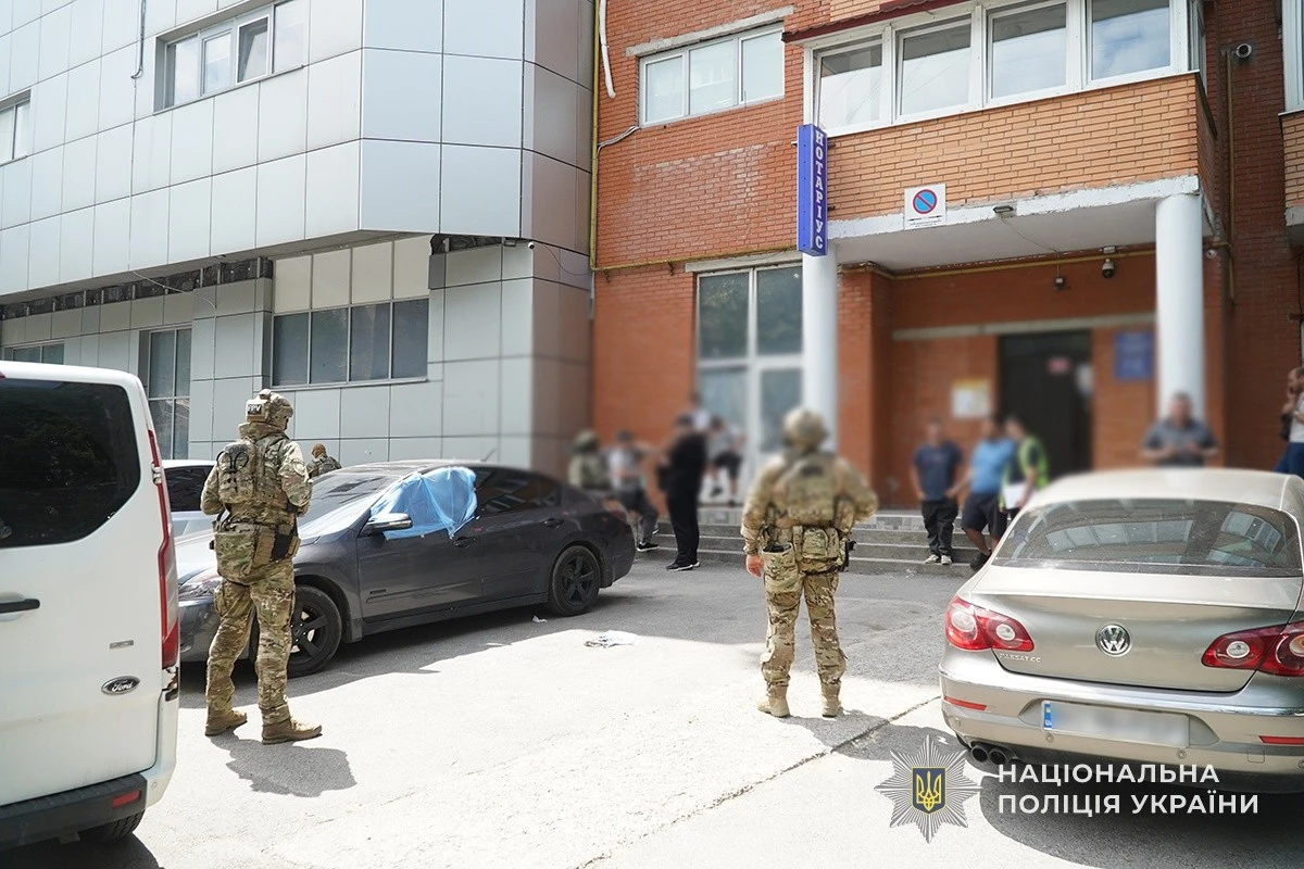 Схема за 17 тисяч доларів: на Тернопільщині затримали організатора втечі за кордон