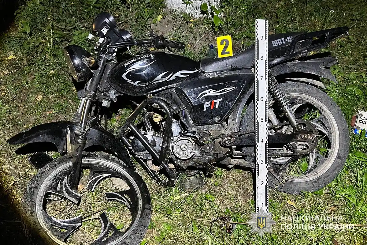 Смертельна нічна аварія на Тернопільщині: загинув літній чоловік